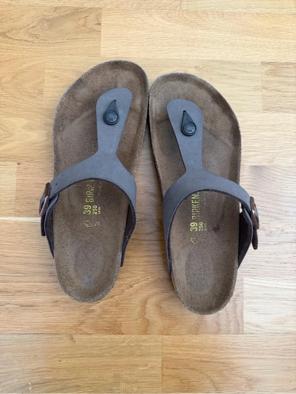 Birkenstock Gizeh Sandal - Size 39